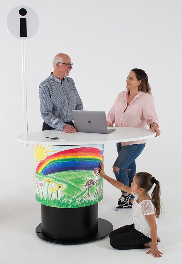 Height-adjustable children's library pod.