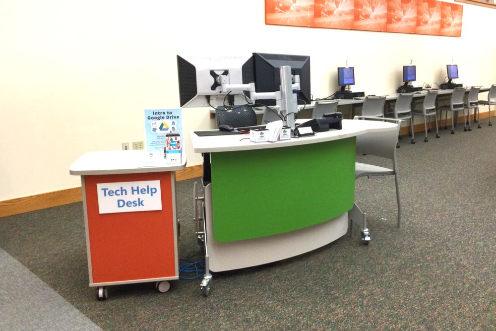 YAKETY YAK 202 Desk and our Stand Alone Storage Module provides a dedicated spot for Tech assistance, at The Public Library for Union County, PA.