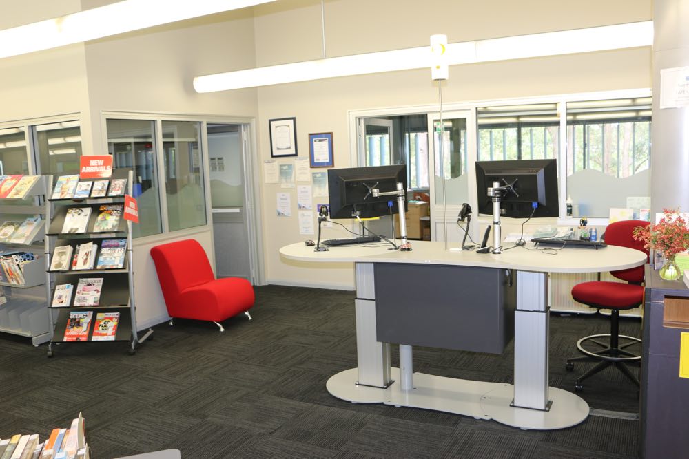 YAKETY YAK 240 Island Desk provides a welcoming customer service desk, at Port Macquarie Campus