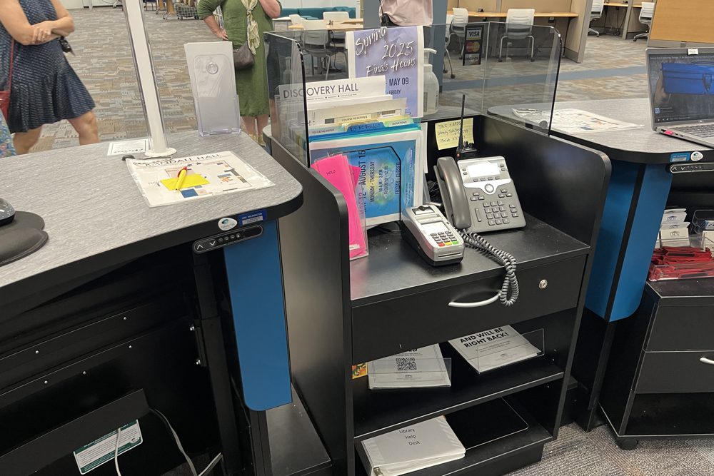 Our YAKETY YAK 300 Cash Module provides plenty of space for equipment and documentation at the University of North Carolina Library.