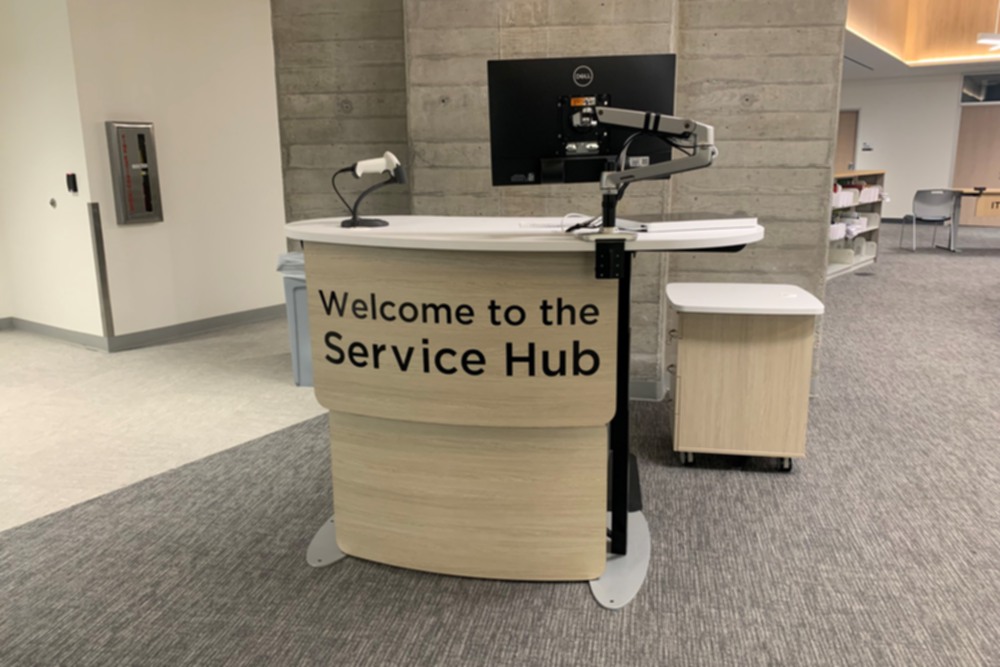 YAKETY YAK 206 Desk with left-hand orientation at the University of California San Diego Geisel Library. 