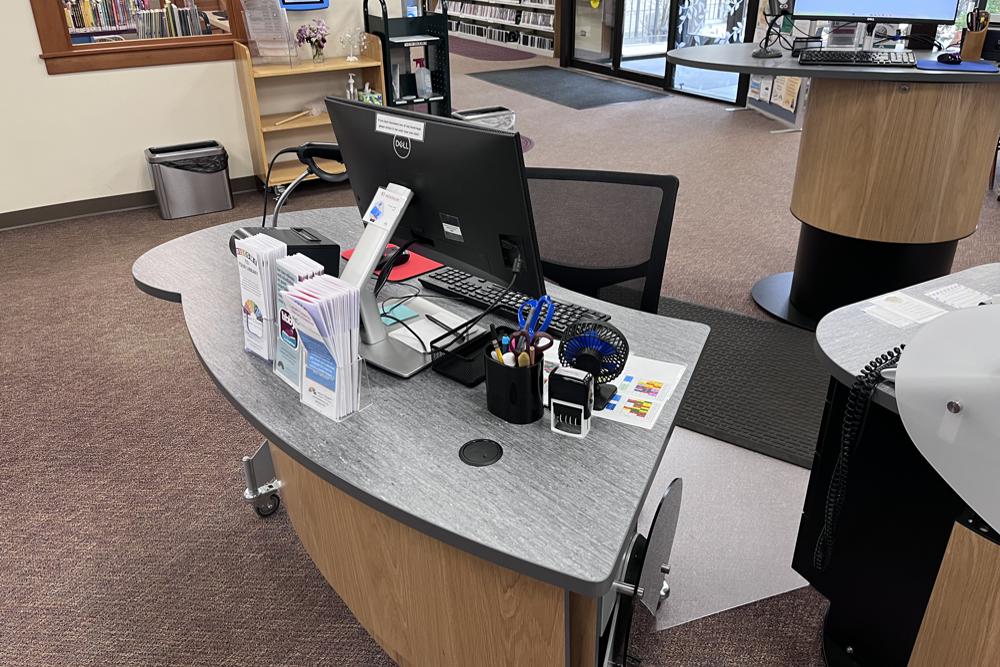 Both the 102 Pod and 202 Desk are height adjustable enabling staff work seated or standing as best suits the task at hand.